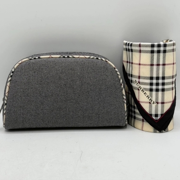 Burberry Nova Check Pouch Set - Picture 2 of 5